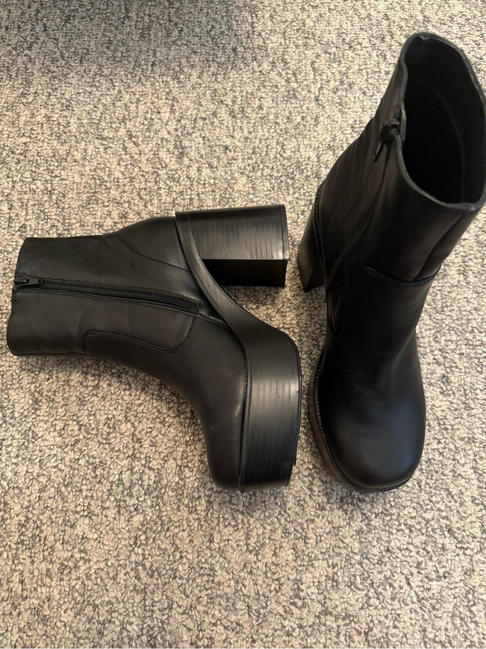 Steve Madden Black Platform Ankle Boots Y2K size 8.5